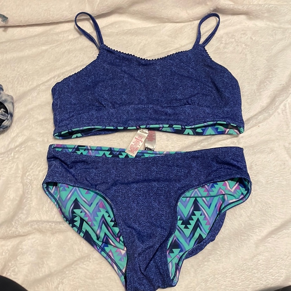 This is a full coverage bikini set.